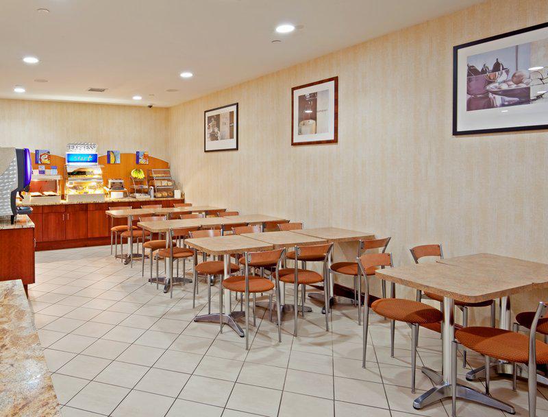 Holiday Inn Express Laguardia Airport, An Ihg Hotel New York Nhà hàng bức ảnh