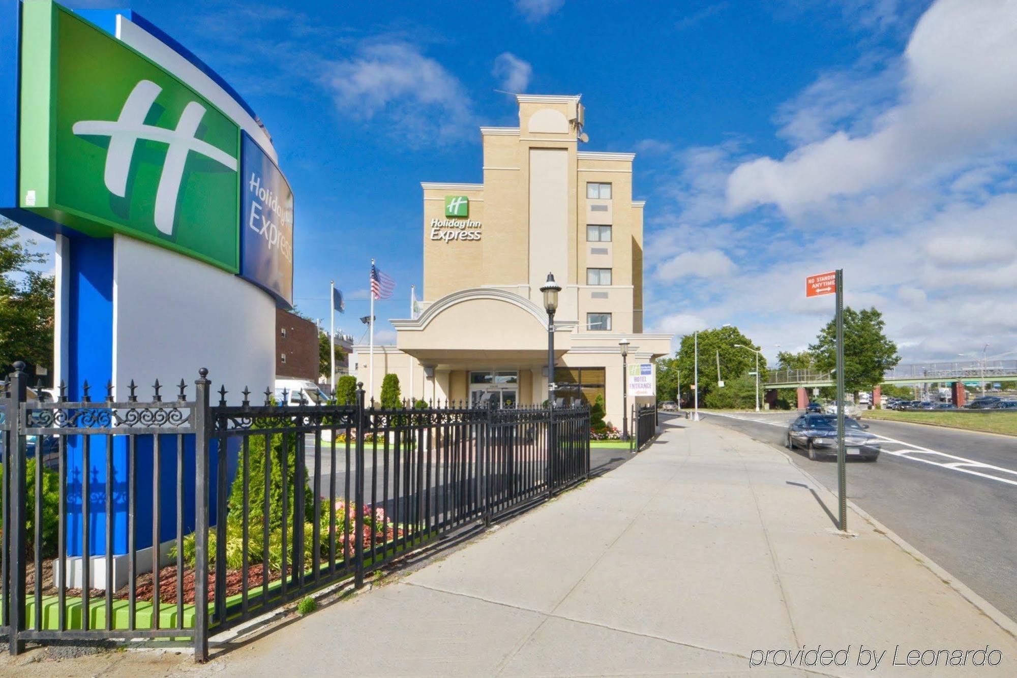 Holiday Inn Express Laguardia Airport, An Ihg Hotel New York Ngoại thất bức ảnh