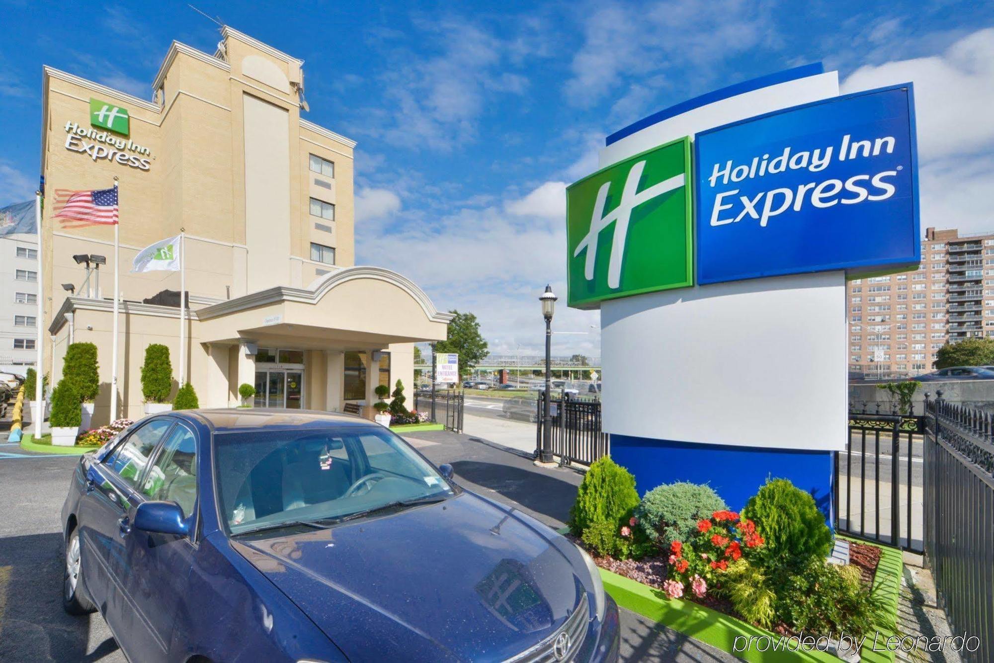 Holiday Inn Express Laguardia Airport, An Ihg Hotel New York Ngoại thất bức ảnh