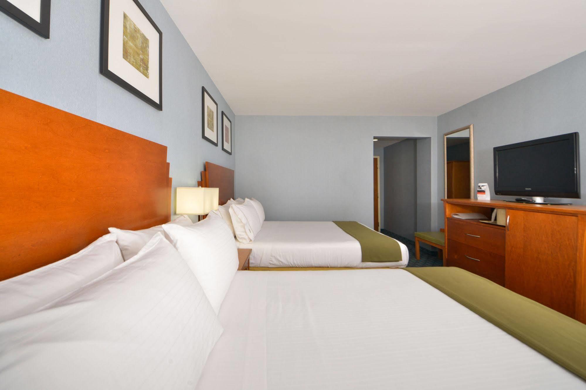 Holiday Inn Express Laguardia Airport, An Ihg Hotel New York Ngoại thất bức ảnh