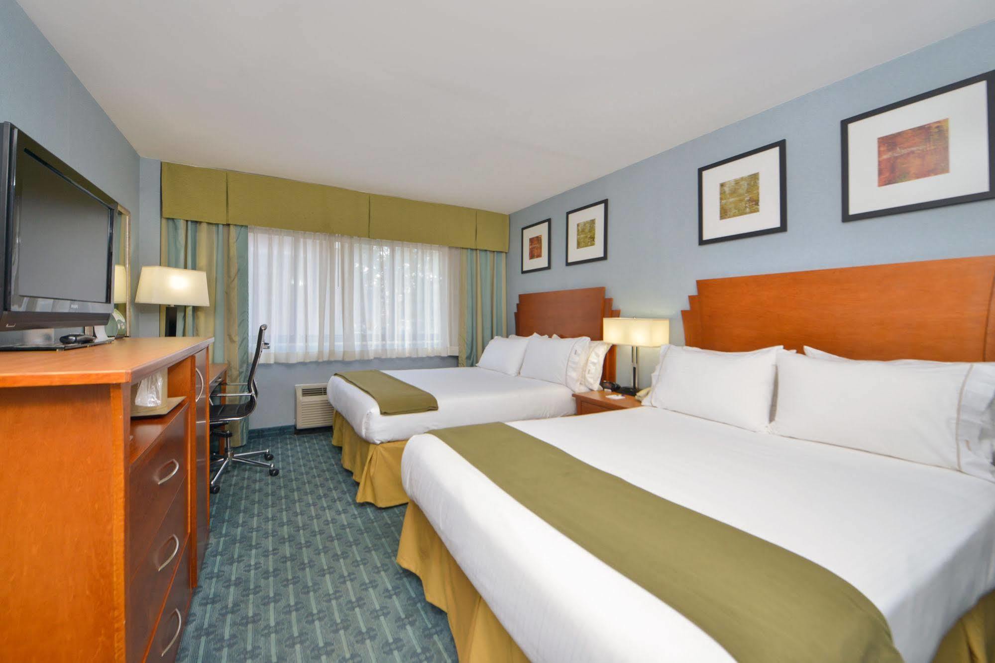 Holiday Inn Express Laguardia Airport, An Ihg Hotel New York Ngoại thất bức ảnh